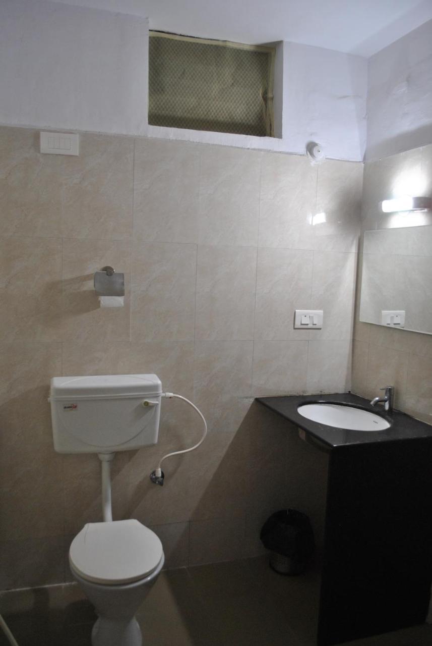 Daswal B&B Hotel 마디케리 외부 사진